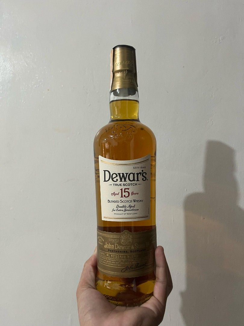 Dewar's 15YO 750ml in Tin Can (Category: Beverages) located in Manila. Submitted by hayluuu (Listing ID 1349590443, Image 2). Description: Selling brand new, Dewar's 15YO 750ml in Tin Can for a cheaper price. RFS: Need funds MOP: Bank transfer (BDO/UB) or GCASH Original Price: 2,351.00 Selling Price: 1,500.00 Spirit Type: Whisky Country: Scotland ABV: 40.0% Bottle Size: 750ml Location: Cainta Rizal/Makati City Will give freebies for purchase of 2