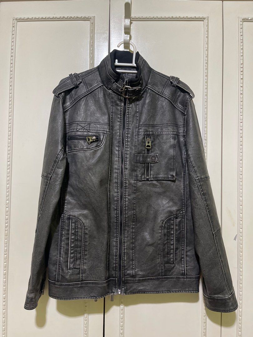 DISTRESSED FADED MOTO BIKER LEATHER JACKET (Category: Coats, Jackets and Outerwear) located in Quezon City. Submitted by rociococo (Listing ID 1349714446, Image 1). Description: - L TO XL MENS - 23.5 PIT TO PIT, 28 LENGTH - 19 SHOULDERS, 26.5 SLEEVES - SMALL CRACK AT THE BACK.