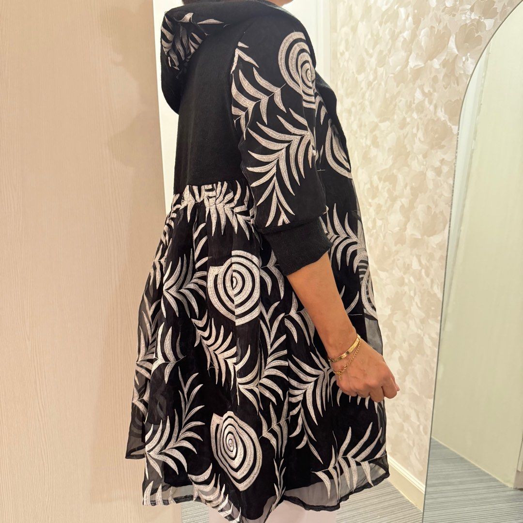 Dress Coat with Hood (Category: Coats, Jackets and Outerwear) located in Manila. Submitted by glam4less (Listing ID 1349725718, Image 3). Description: M-L Dress coat with hood * Payment first for item/s (no COD) * No return, No exchange * Most are used/thrifted while some are barely used items so please manage your expectations * Items are washed & ready to wear 💰MODE OF PAYMENT💰 * Gcash * Maya * BPI * Security Bank 🚚 MODE OF DELIVERY 🚚 J&T a