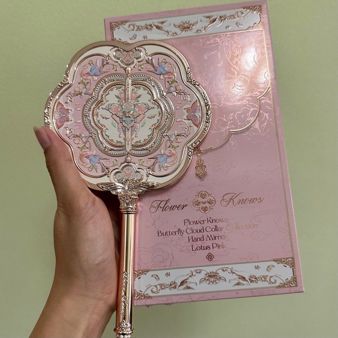 FLOWER KNOWS BUTTERFLY CLOUD COLLAR MIRROR PINK (Category: Makeup) located in Mandaluyong City. Submitted by annyeong07_ (Listing ID 1349569589, Image 1). Description: .
