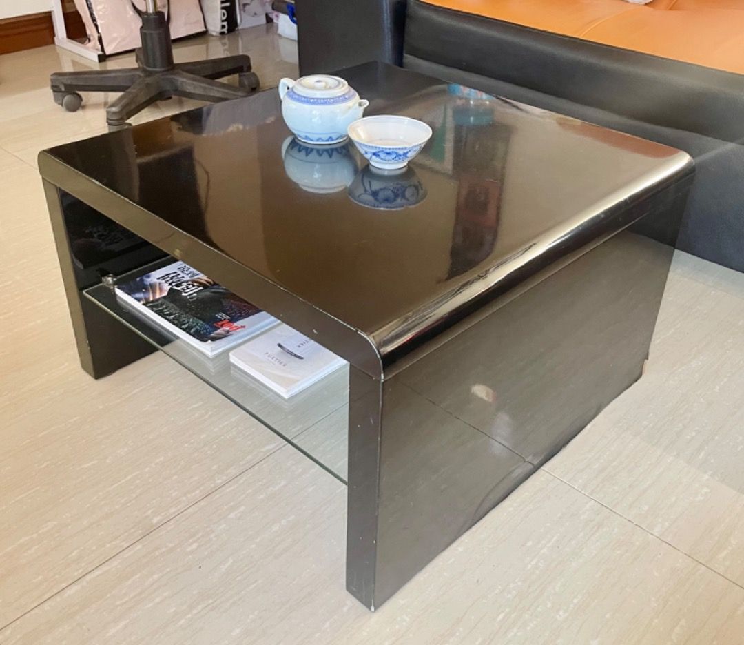For sale : Used Imported Center Table Glossy with Glass Shelf ...