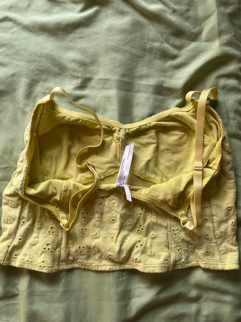 Green Bustier Top (Category: Others Tops) located in Makati City. Submitted by everything_below300 (Listing ID 1349646086, Image 3). Description: Get this super cute green eyelet bustier top from Free People! Fits Small to Medium Buy one or more items to get P50 off. SF to be paid by buyer. .