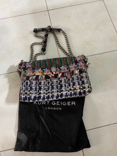 (Category: ) located in . Submitted by maryamkh (Listing ID 1349587371, Image 1). Description: .