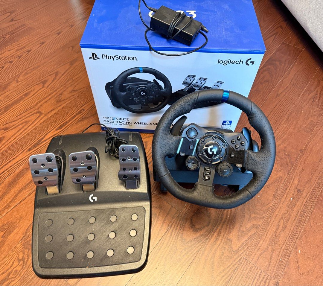 Logitech G923 賽車軚盤 有盒 少玩 （分類：PlayStation）位於 Hong Kong。 由 qwe528528 提交（商品編號 1349604341，圖片 1）。簡介： 近全新 好小玩 加$80 送到你屋企樓下。