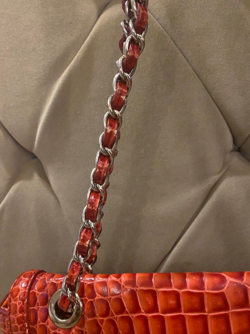 Love Moschino Red Purse (Category: Luxury Bags & Wallets) located in Muntinlupa City. Submitted by indigopuma1 (Listing ID 1349696638, Image 3). Description: - 100% authentic - see pics for flaws .