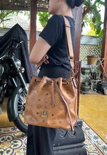 (Kategori: ) berada di . Dikirim oleh dibuangsayangdijualaja (ID iklan 1349568417, Gambar 1). Deskripsi: .