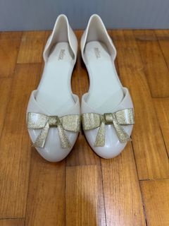 (Category: ) located in . Submitted by quek.yingying.7 (Listing ID 1349597027, Image 1). Description: .