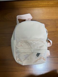 (Category: ) located in . Submitted by yyloh_ (Listing ID 1349592673, Image 1). Description: .