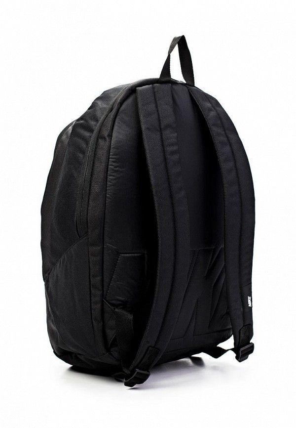 Nike Backpack (Category: Backpacks) located in Temerloh. Submitted by yunthrift00 (Listing ID 1349664039, Image 2). Description: Condition cun Like new.