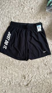 (Category: ) located in . Submitted by hype-beast (Listing ID 1349566477, Image 1). Description: .