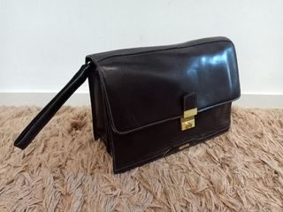 (Category: ) located in . Submitted by fashionluxury058 (Listing ID 1349564459, Image 1). Description: .