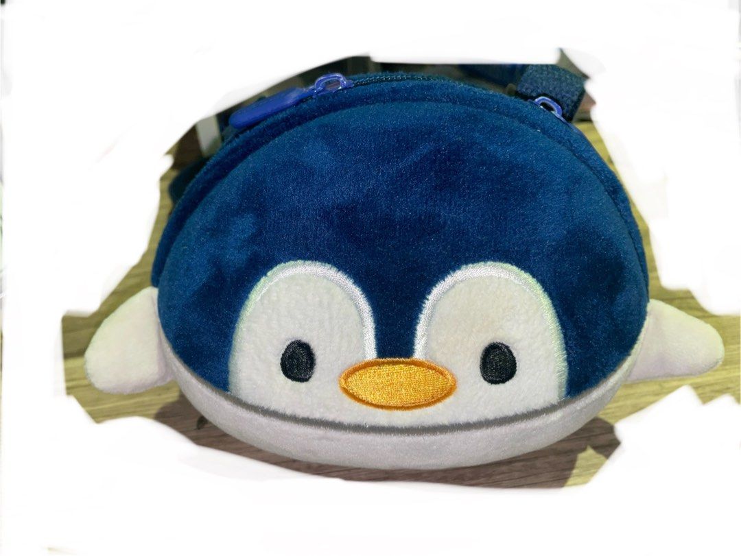 penguin sling shoulder bag (Category: Cross-body Bags) located in Taguig. Submitted by haevnly (Listing ID 1349674265, Image 2). Description: ₱150 + shipping fee - bought this in Singapore back in 2022 - i dont remember where tho but the tag has a printed brand called ‘sulercute’ - only used during 2022 and has been displayed ever since x sensitive buyers ! payment: maya (bank transfer if buyer is using gcash) delivery: jnt, grab, lalamove dm for
