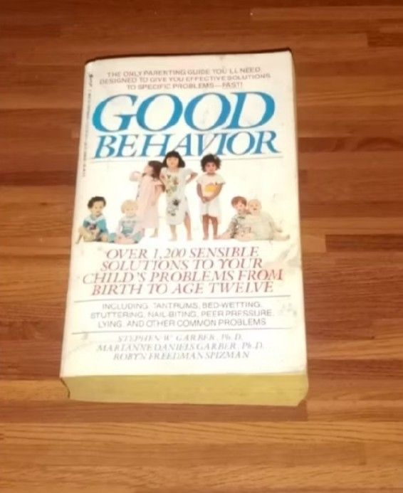 Preloved Biblical and Inspirational books (Category: Religion Books) located in Bacoor. Submitted by gbazaar (Listing ID 1349556610, Image 3). Description: - used but in good condition - for your daily reflection and guidance MOP - gcash.
