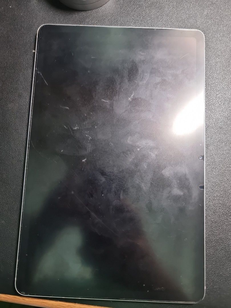 Samsung Tab S7 (Category: Android) located in Manila. Submitted by archie.v (Listing ID 1349713043, Image 2). Description: selling as is defective, for parts. not turning on. I already opened, i am not a pro so failed repair. Already opened, replaced LCD before. power button not working. might be board issue. Body is still good, battery was working fine. T870 wifi 6gb ram 128. Selling with the original box, no spen, no charger..