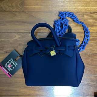 (Category: ) located in . Submitted by yyloh_ (Listing ID 1349593429, Image 1). Description: .