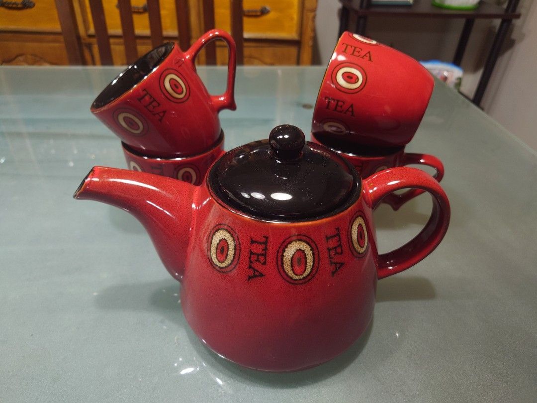 Vintage Slaneyside Pottery Tea Set (Category: Coffee & Tea Tableware) located in Marikina City. Submitted by thumper.san (Listing ID 1349720753, Image 1). Description: Cup x 4 Teapot x 1 Microwave and Dishwasher Safe Designed in Ireland Sold as is with no box.