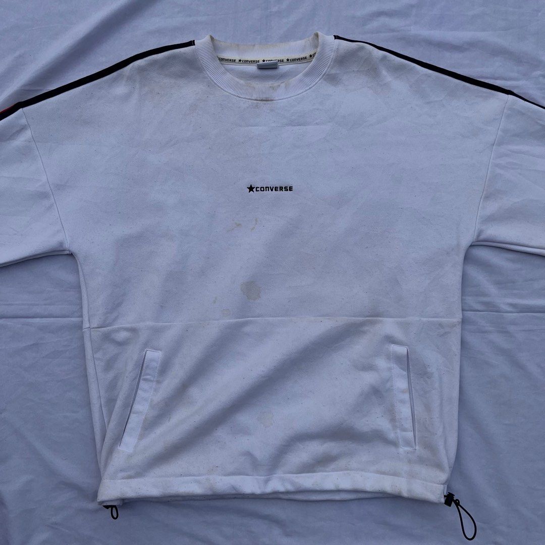 Vintage Converse Pull over (Category: Coats, Jackets and Outerwear) located in Manila. Submitted by gelodeclutterist (Listing ID 1349561102, Image 2). Description: For sale! Vintage Converse Pull-over Size L to XL Issue: Washable stain, Lint(himulmol) Slightly nego (Drop offers) Can do meet-ups around manila or ship Via JNT/Lalamove 249 only + SF Take note: Color may vary due to lightning.