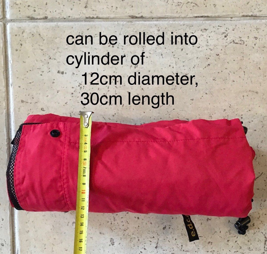 Wind proof jacket (Category: Coats, Jackets and Outerwear) located in Singapore. Submitted by seet_a (Listing ID 1349557716, Image 3). Description: Very compact wind proof jacket. See the last picture that it can rolled into cylinder shape for easy storage. How to use this for winter, autumn? 1. You need to wear inner thermal wear such as Uniqlo heattech or others 2. You need another layer of clothings to keep warm such as fleece, knitted wear et