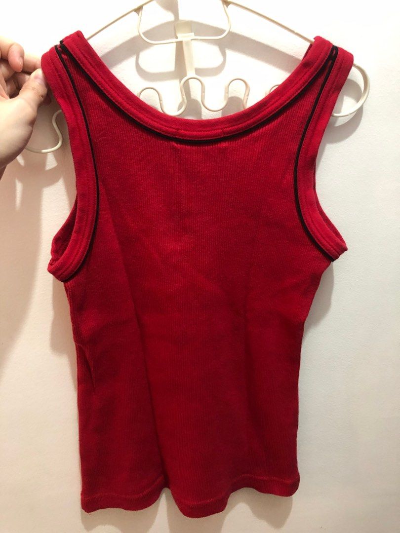 Y2k Red Tee top (Category: Blouses) located in Marikina City. Submitted by haponezza (Listing ID 1349648109, Image 2). Description: .