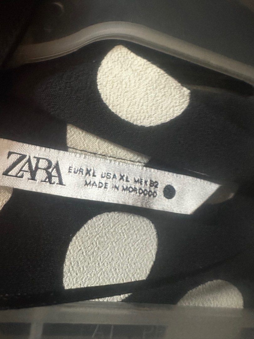 Zara polka dots wrap dress (Category: Dresses) located in Quezon City. Submitted by plushsize (Listing ID 1349607325, Image 3). Description: .