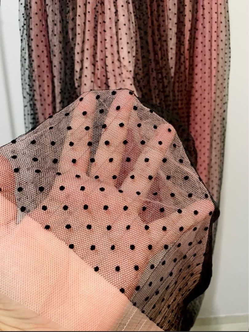 Zara polka mesh skirt (Category: Skirts) located in Quezon City. Submitted by plushsize (Listing ID 1349605391, Image 2). Description: Good as new Garterized waist.