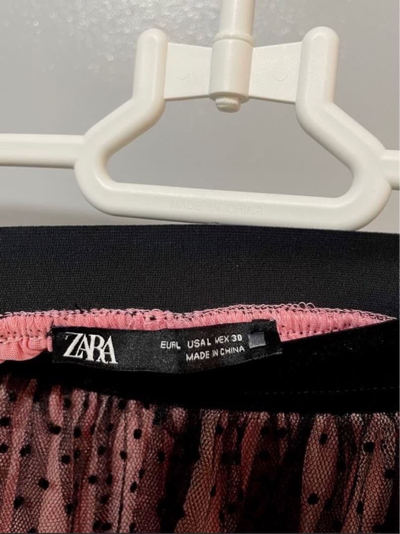 Zara polka mesh skirt (Category: Skirts) located in Quezon City. Submitted by plushsize (Listing ID 1349605391, Image 3). Description: Good as new Garterized waist.