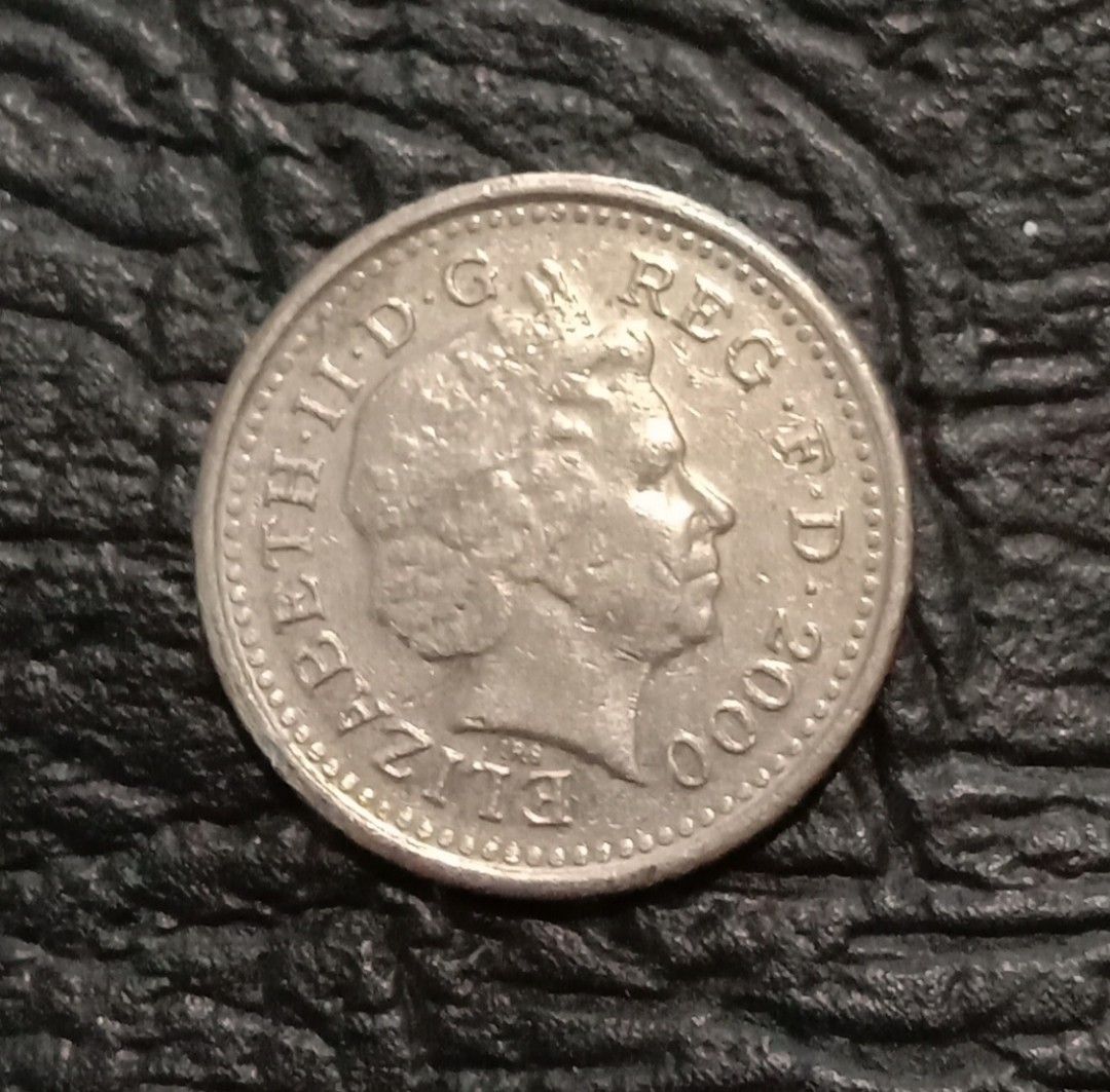 5Pence year 2000 Elizabeth UK coin (Category: Currency) located in Cabuyao City. Submitted by reyesjim60 (Listing ID 1349797295, Image 2). Description: 5Pence year 2000 Elizabeth UK coin.