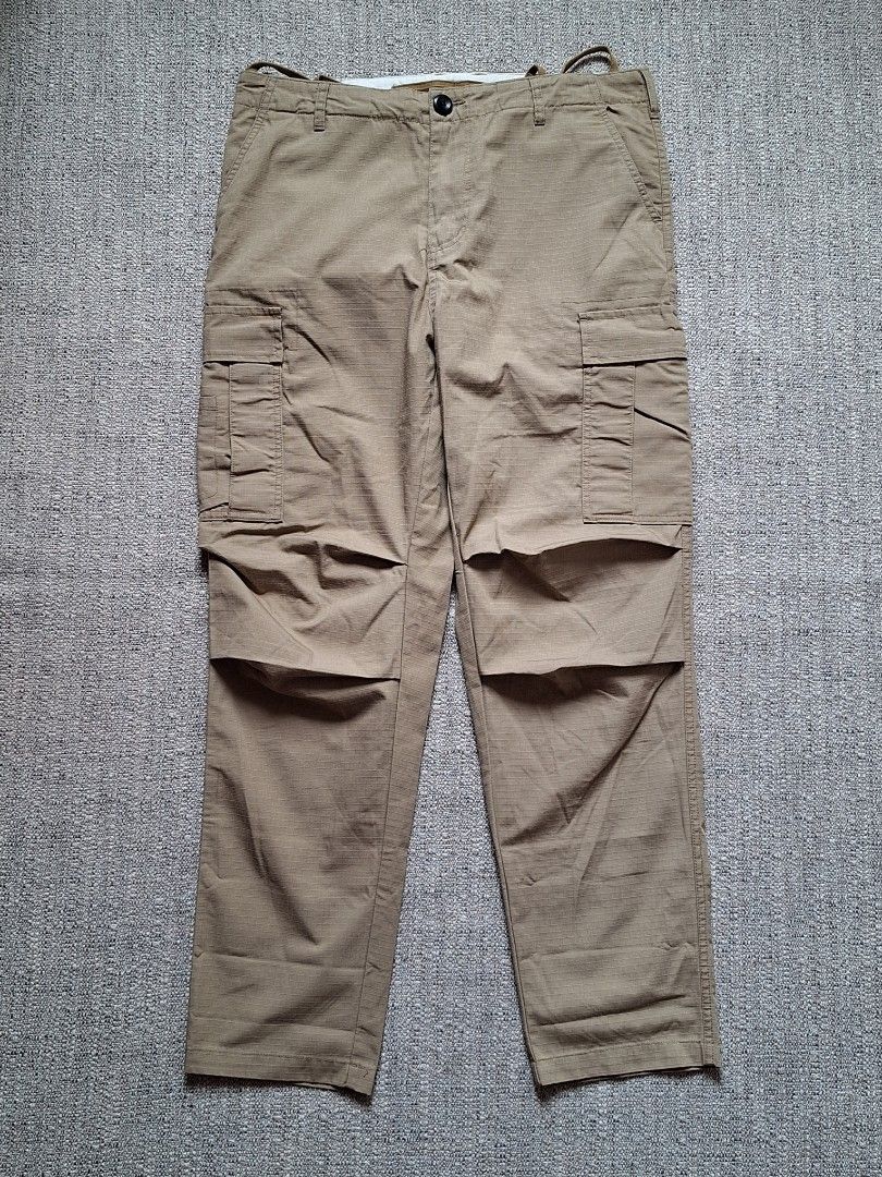 AFFD BROTHERHOOD / Cargo Pants (Category: Joggers) located in Cebu City. Submitted by thehiddengemsbykid (Listing ID 1349829685, Image 1). Description: AFFD BROTHERHOOD Cargo Pants Size : Large Waist - 35/36 Rise - 14.5 Thigh - 13.5 Knee - 9.5 Leg Opening - 7.5 Length - 41 Like new / Condition No issues 1,500 + Sf Thank you..