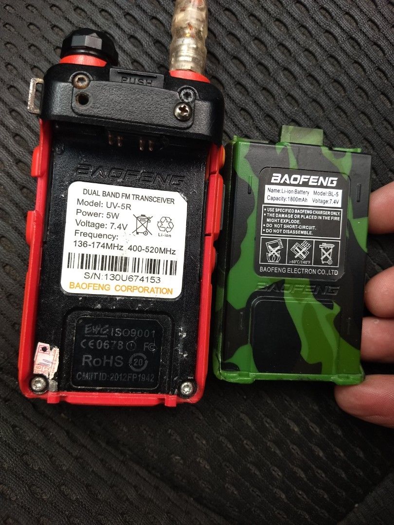 baofeng uv5r (Category: Walkie-Talkie) located in Pasay City. Submitted by davecruzparuhinog (Listing ID 1349756438, Image 3). Description: sell ko uv5r lakas ng sagap.3 to 5km.kabitan mo lng ng rubber duct kayang bumato hangang 10 to 15km basta marunong kang magtone.brand new baterry tagal mglobat.free delibery around mm.