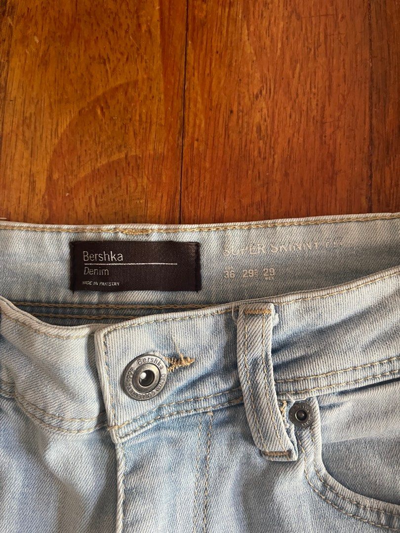 Bershka super skinny jeans (Category: Jeans) located in Paranaque City. Submitted by keithsj22 (Listing ID 1349817014, Image 3). Description: Bershka super skinny - light jeans Size: 29 Really nice washed color on it Used a few times only - in very good condition PM for more pics and details .
