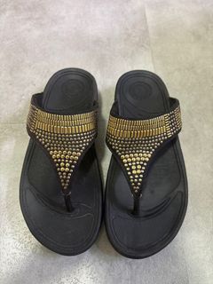 (Category: ) located in . Submitted by recycle.boutique_ (Listing ID 1349792804, Image 1). Description: .