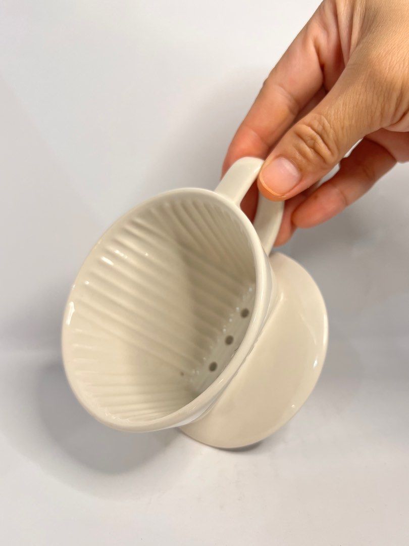 Ceramic Kalita 101 Coffee Dripper (Category: Coffee & Tea Tableware) located in San Pablo. Submitted by lamujer_stonewareph (Listing ID 1349834131, Image 2). Description: Good Condition Sold per piece 2pcs. Available .