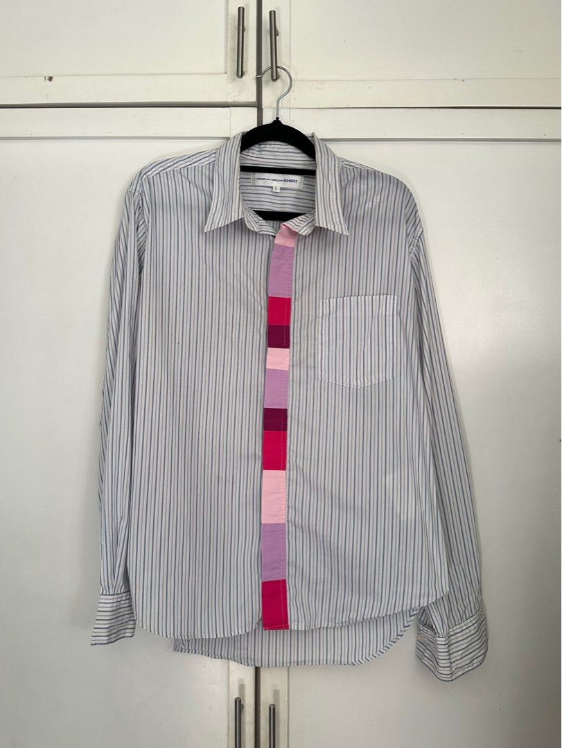 COMME DES GARÇONS SHIRT button down (Category: Tshirts & Polo Shirts ) located in Pasig City. Submitted by commonedit (Listing ID 1349805354, Image 1). Description: Comme Des Garçons Shirt button down. Has a stain. Barely noticeable IRL. See in pics.