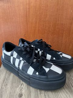 (Category: ) located in . Submitted by pubblico.store (Listing ID 1349766041, Image 1). Description: .
