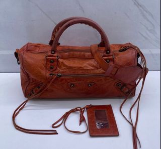 (Kategori: ) berada di . Dikirim oleh kiano_shoes (ID iklan 1349797289, Gambar 1). Deskripsi: .