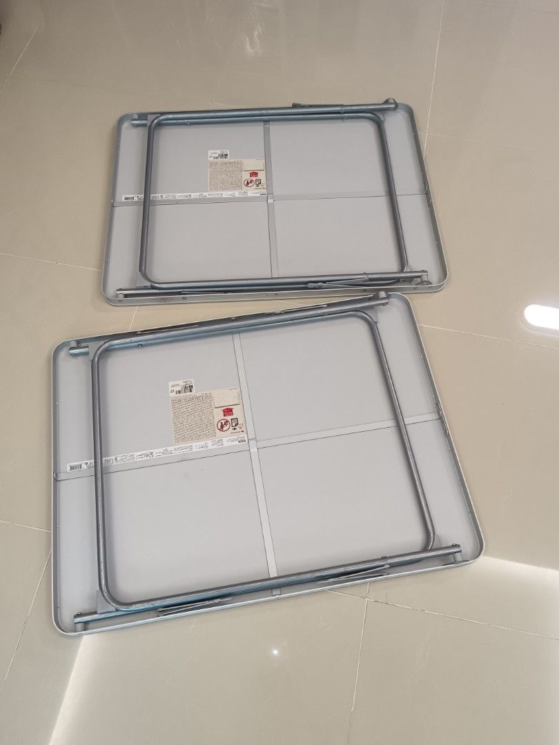 Foldable Table (Category: Tables & Sets) located in Singapore. Submitted by eskay.goh (Listing ID 1349796828, Image 3). Description: Light weight aluminium foldable table..