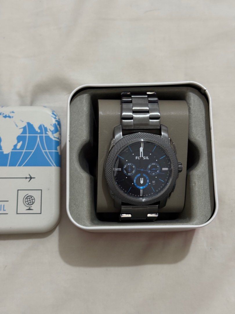 Fossil Machine Chronograph in Smoke Stainless Steel (Category: Men's Watches) located in Quezon City. Submitted by ayabl00p (Listing ID 1349855087, Image 1). Description: - protective cover not removed on dial - pristine condition RFS: need funds.