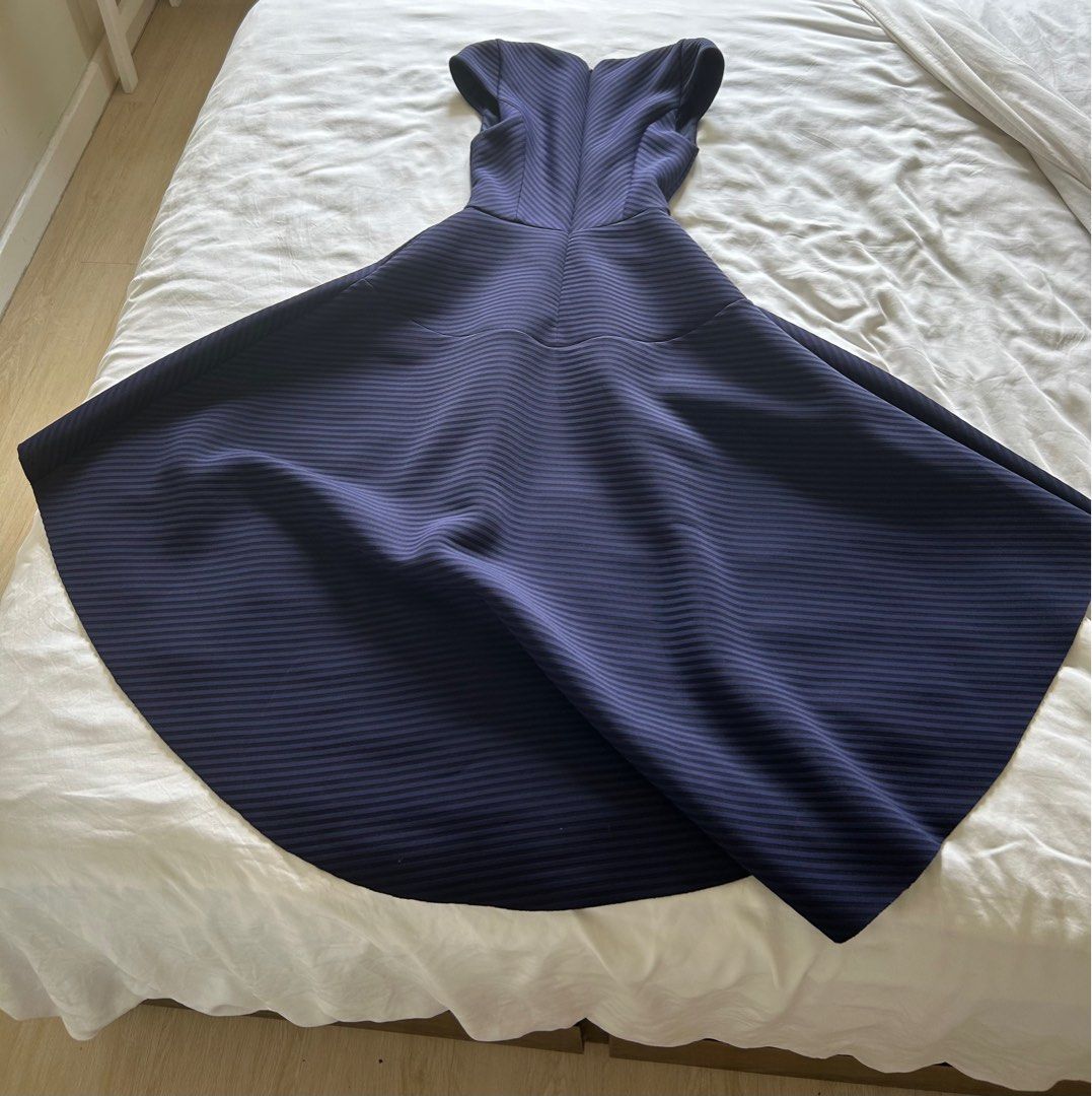 Goddiva Midi Dress (Category: Dresses) located in Quezon City. Submitted by bea30 (Listing ID 1349777247, Image 3). Description: Goddiva London Cocktail Midi Dress Dark Blue Size Small UK 8 / US 4 / EU 36 Used just once, no flaws, still in great condition (like new) Originally bought for gbp 68 or around ₱5,000 Already dry cleaned .