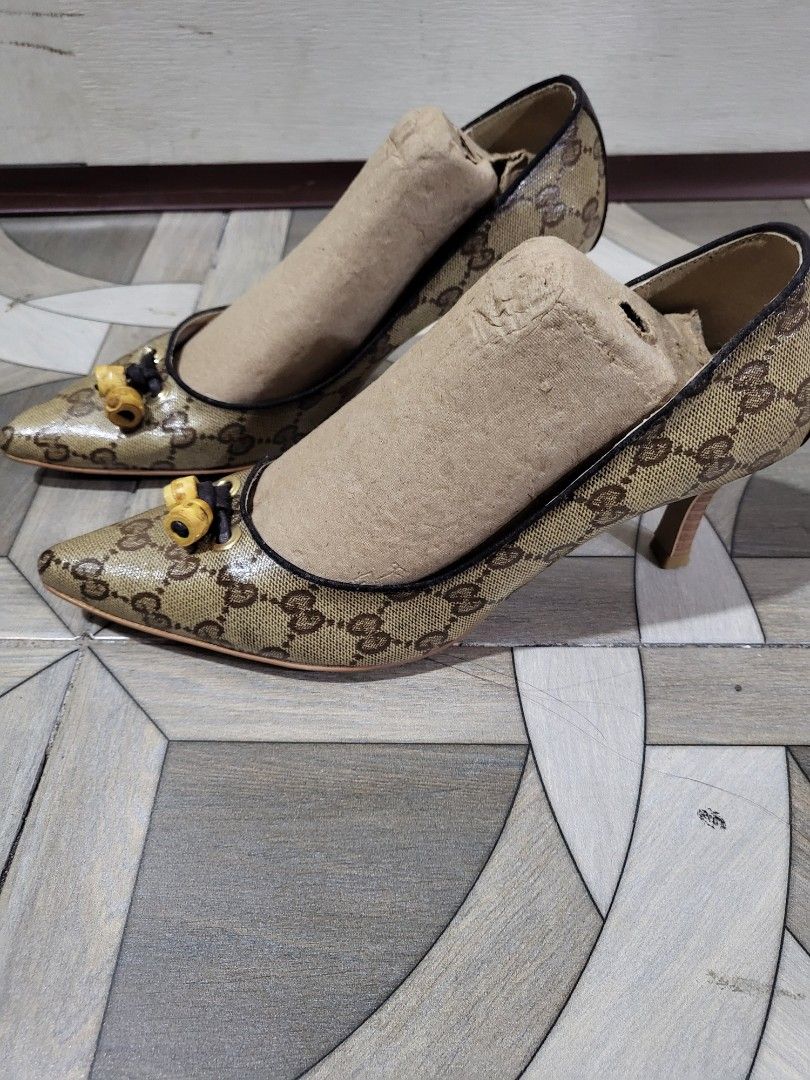 GUCCI SHOES HIGH HEELED (Category: Luxury Apparel) located in Las Pinas. Submitted by peloveditems (Listing ID 1349916525, Image 2). Description: size 8 thrifted abroad pls self authenticate too.