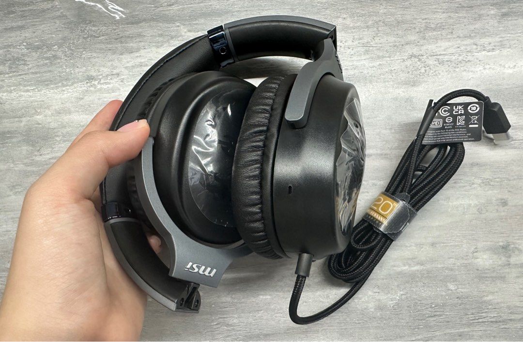 Headset (Category: Headphones & Headsets) located in Singapore. Submitted by chipopopo (Listing ID 1349797846, Image 8). Description: New, never used before. Box has some stains from cleaning sprays, headset inside seems to be in mint condition. Type C cable.