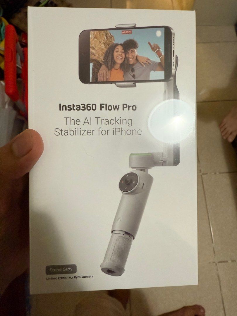 Insta360 Flow Pro (Category: Mounts & Holders) located in Paranaque City. Submitted by leecontreras (Listing ID 1349751766, Image 1). Description: FS: Insta 360 Flow Pro Gimbal Sealed AI Tracking Stabilizer for iPhone Negotiable. Rfs: Given by the company, have no use for this. .
