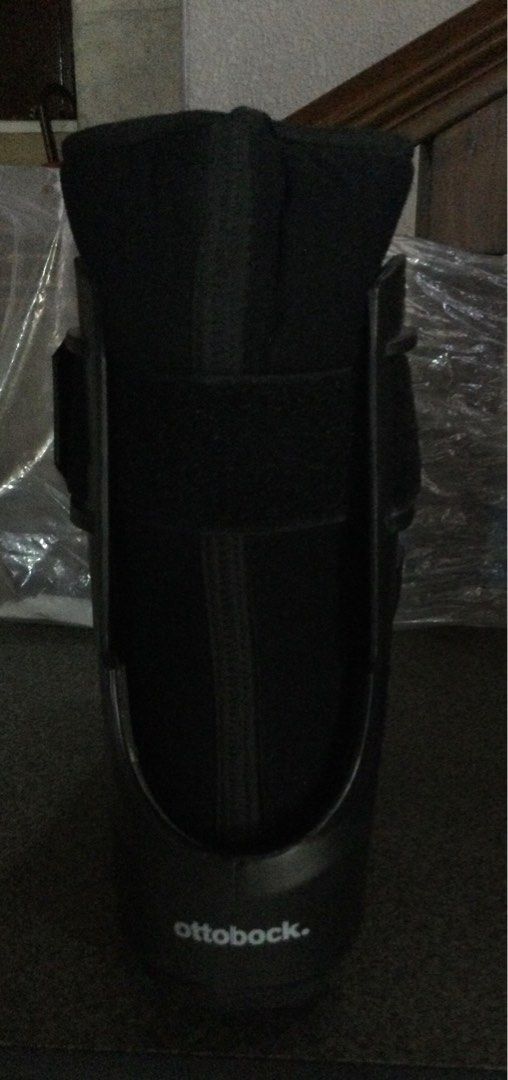 Malleo immobil airwalker (Category: Foot Care) located in Quezon City. Submitted by lftanco (Listing ID 1349748692, Image 3). Description: Ottobock malleo immobil airwalker. For orthotic fittings of the foot/ankle joint area. Item is broken .