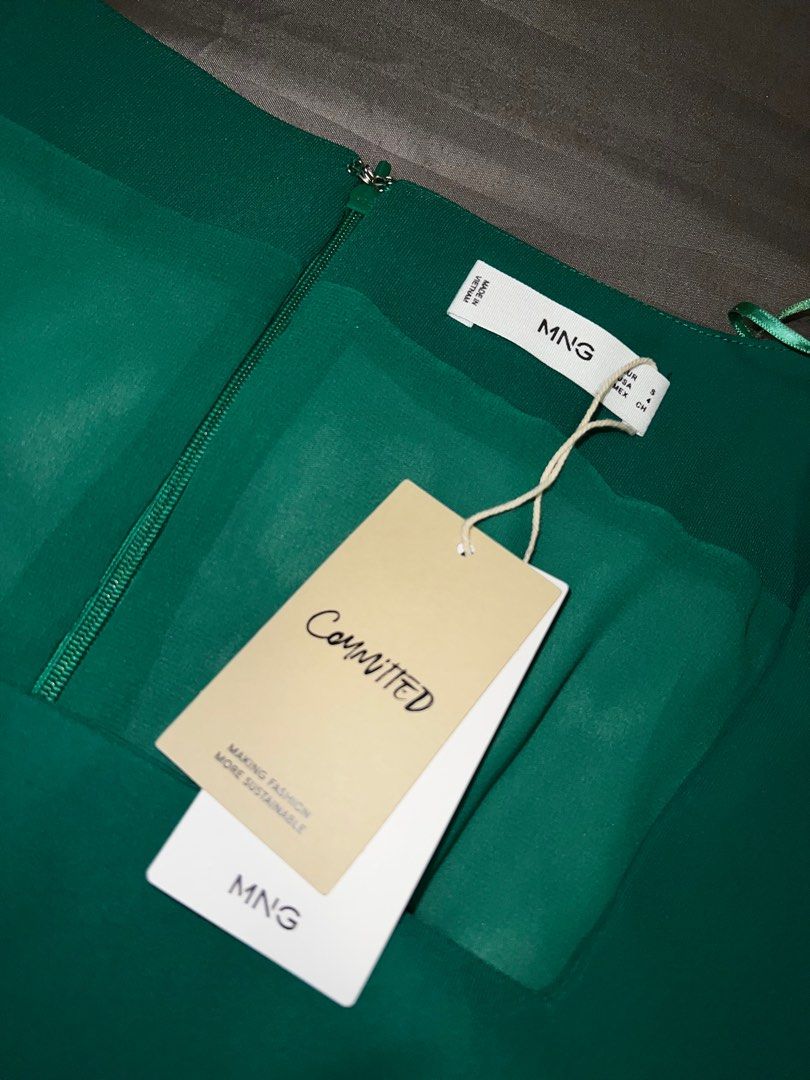 Mango Green Long-sleeve Dress (Category: Dresses) located in San Juan City. Submitted by mjgdeclutters (Listing ID 1349883371, Image 2). Description: pasalubong from US!.