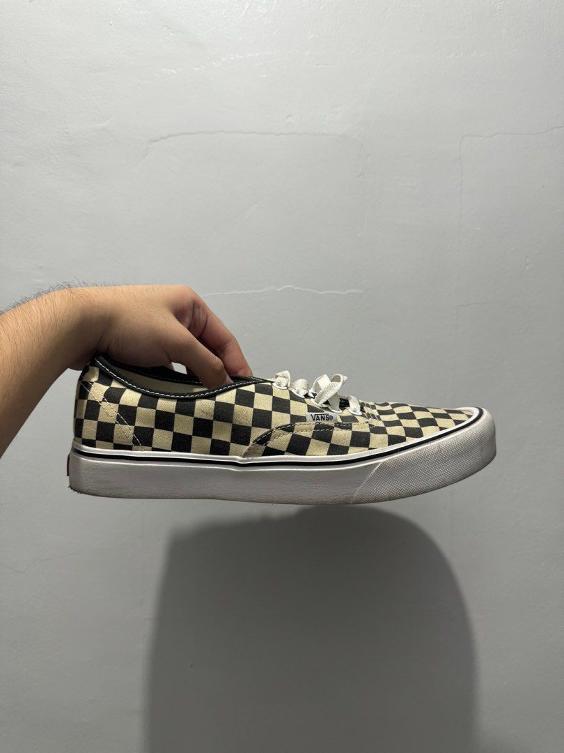 Nike / Adidas pairs (Category: Sneakers) located in Calamba. Submitted by eukyeukyeuky (Listing ID 1349754173, Image 3). Description: Element us 11-1500 Continental us 11.5-1500 Vans us 10.5-1500 Pg 2 us10.5-1500 Pg 3 us11-1800 Can be as pack/each Pm for more details Calamba, Laguna .