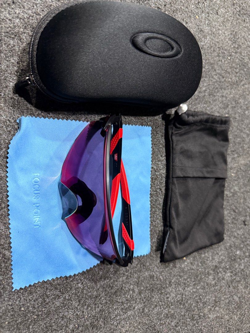 Oakley Encoder (Category: Sunglasses & Eyewear) located in Petaling Jaya. Submitted by edieyahmad (Listing ID 1349883247, Image 2). Description: oakley encorder.