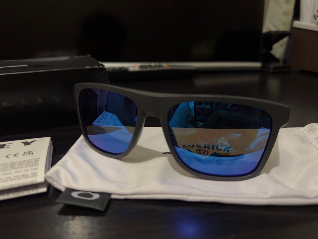 Oakley Leffingwell Maverick Vinales Collection (Category: Sunglasses & Eyewear) located in Paranaque City. Submitted by techsupreme07 (Listing ID 1349893560, Image 2). Description: Bought for 11k at motoGP USA 10/10 condition.