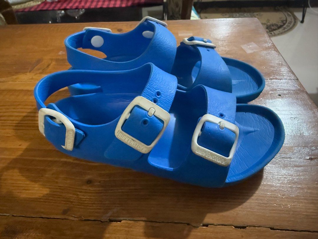 Original Birks Milano (Category: Babies & Kids Fashion) located in Lipa City. Submitted by clacla_28 (Listing ID 1349859961, Image 3). Description: Seldom Use Original price 1990 No heel drug Issue asa pic Euro 29 RFS Outgrown .