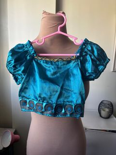 (Category: ) located in . Submitted by aryssscloset (Listing ID 1349787042, Image 1). Description: .