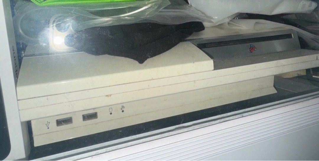PS3 with 2 controllers (Category: PlayStation) located in Calamba. Submitted by eukyeukyeuky (Listing ID 1349752930, Image 1). Description: Ps3 with 2 controllers Negotiable Calamba, Laguna.