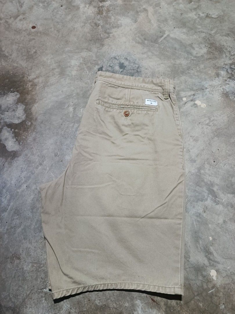 QUICKSILVER WATERMAN (Category: Jeans) located in Moalboal. Submitted by edgerlan2084345 (Listing ID 1349837446, Image 1). Description: .